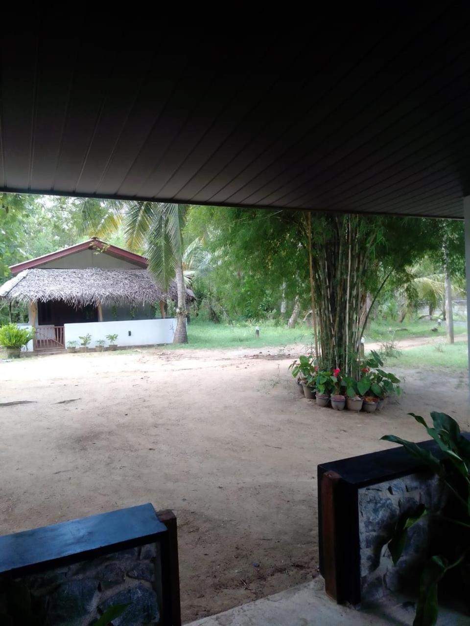 Soma Cabana, Homestay & Restaurant Tangalle Exterior foto